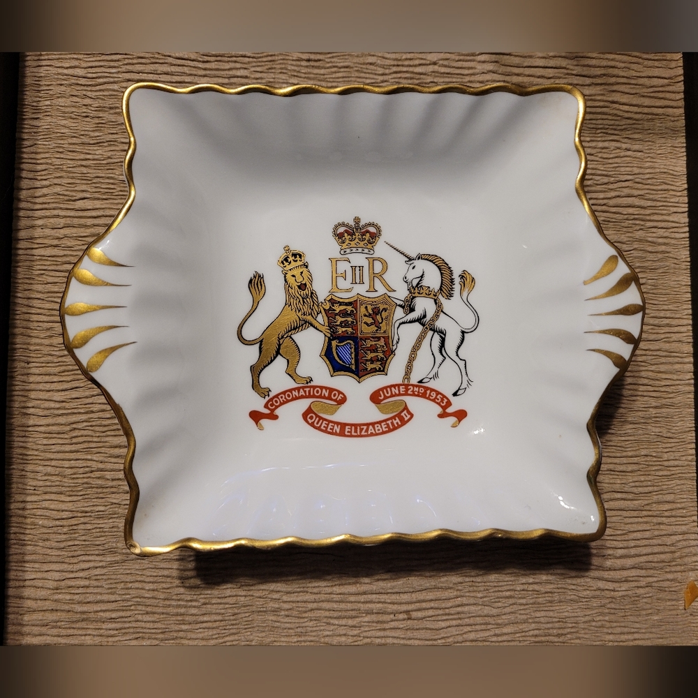 Unique Vintage 1953 Queen Elizabeth 2nd Coronation dish by Crown Staffordshire